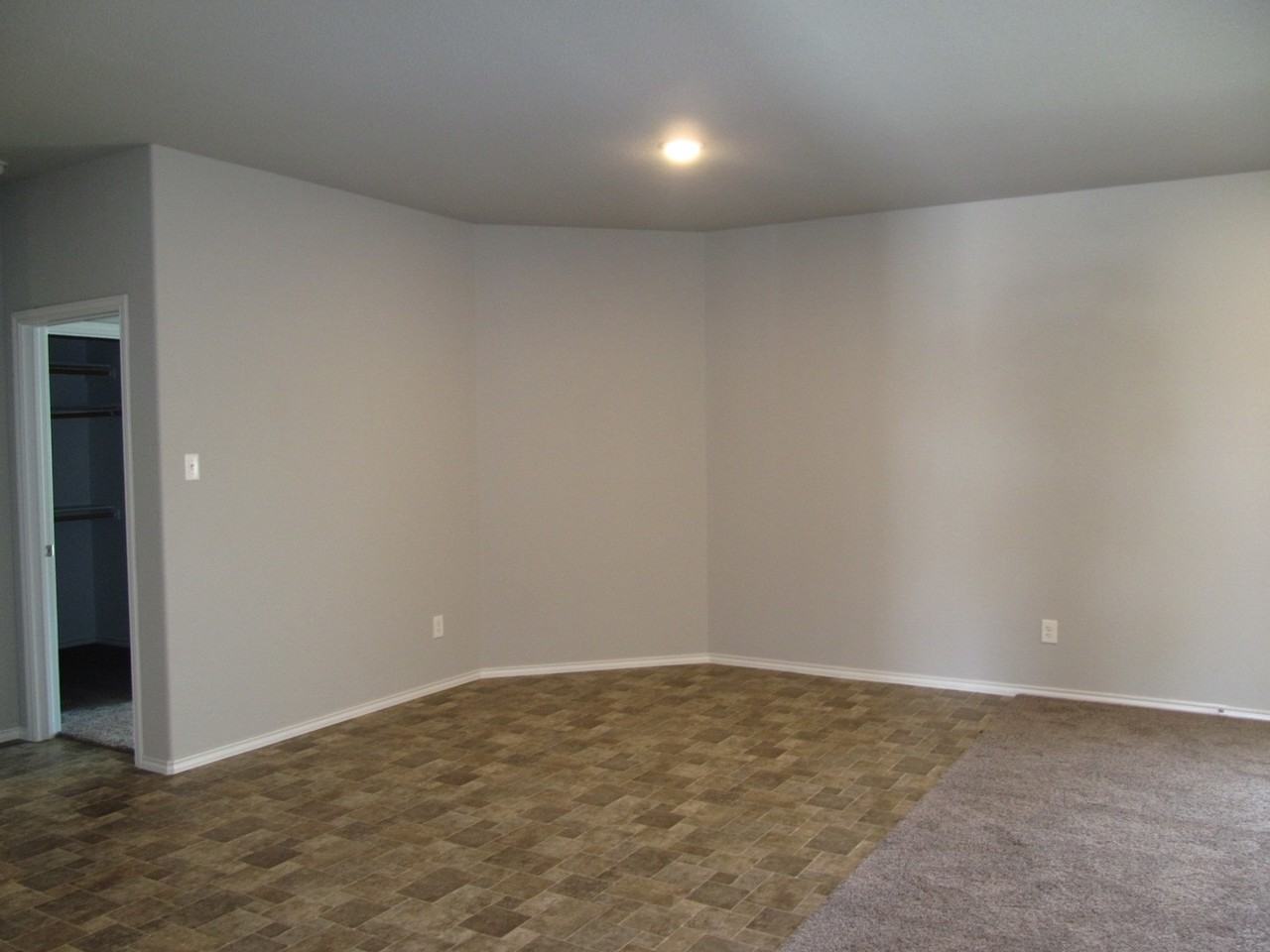 2524 Elk Creek St - Photo 7 of 17