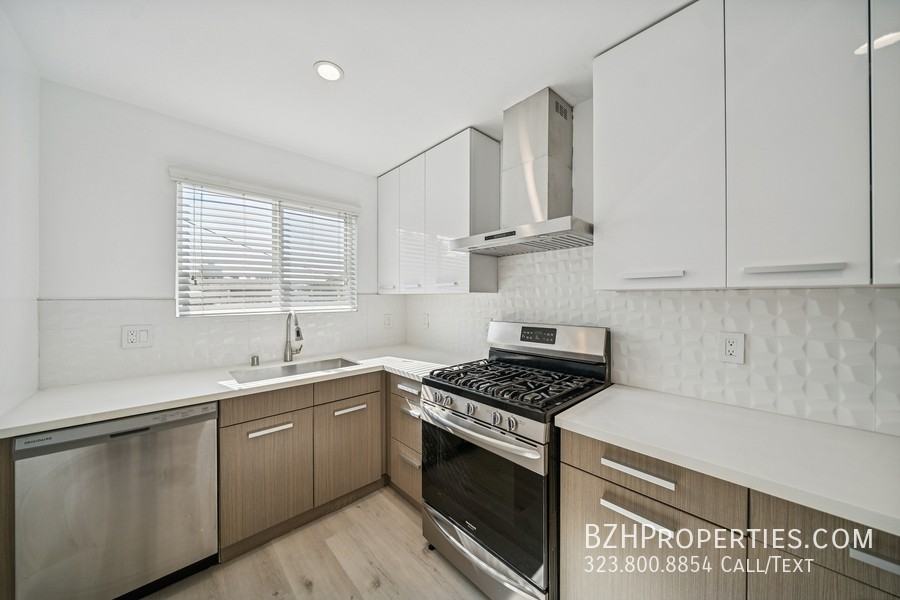 252 S New Hampshire Ave - Photo 3 of 12