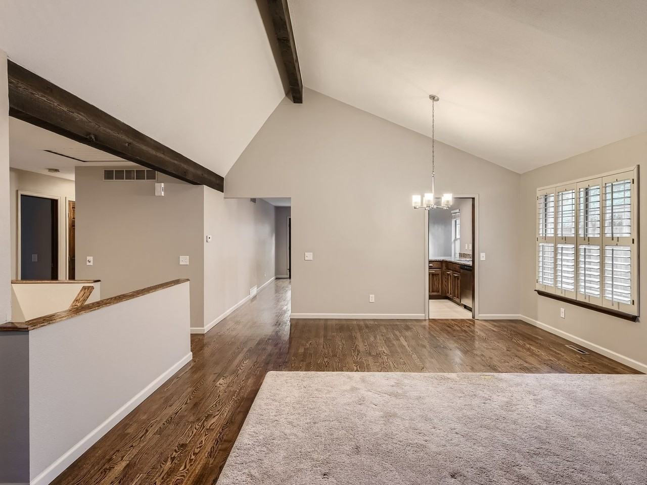 7862 S Hill Dr - Photo 3 of 11