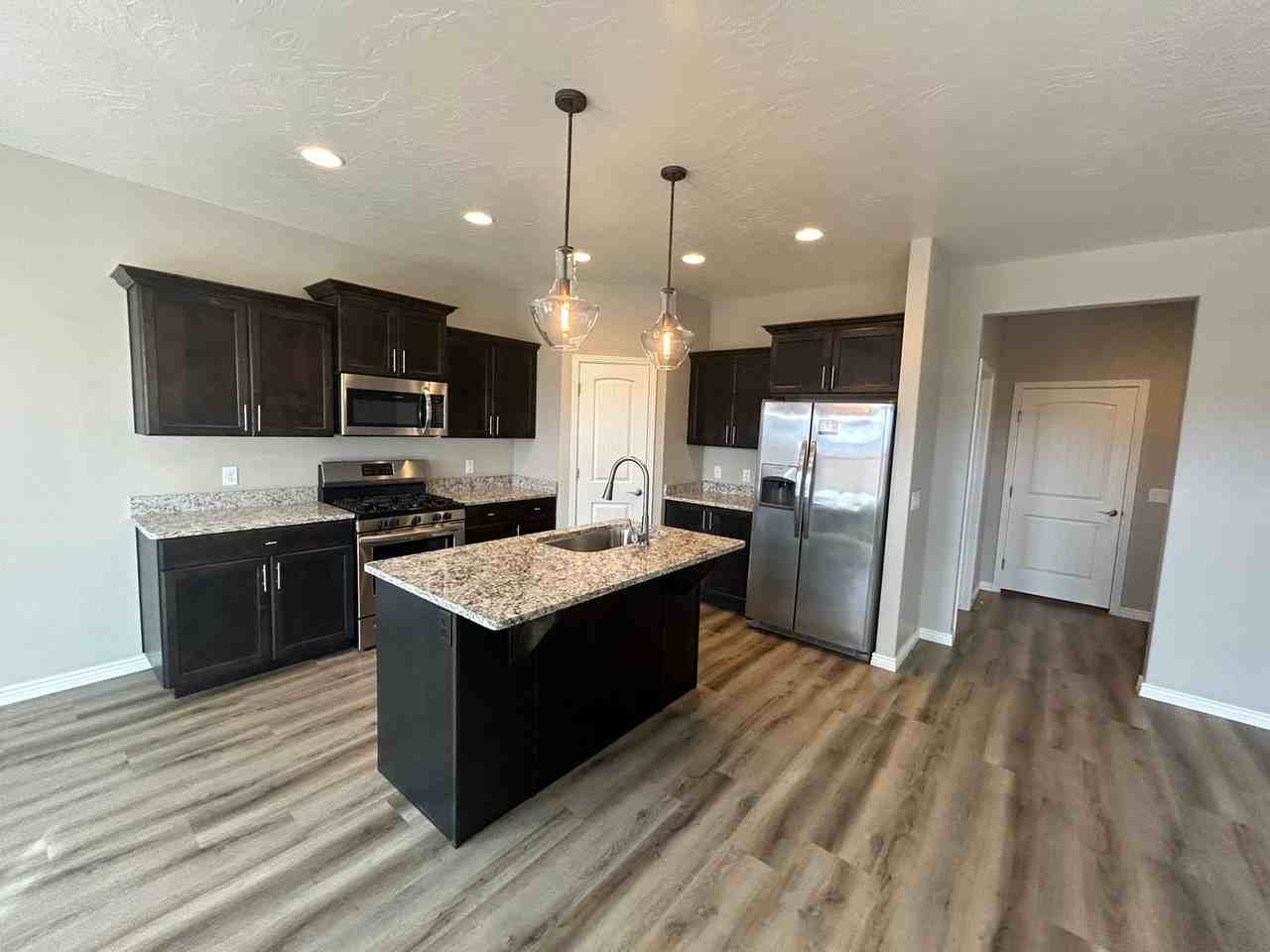 1656 E Honeycomb Dr - Photo 5 of 42