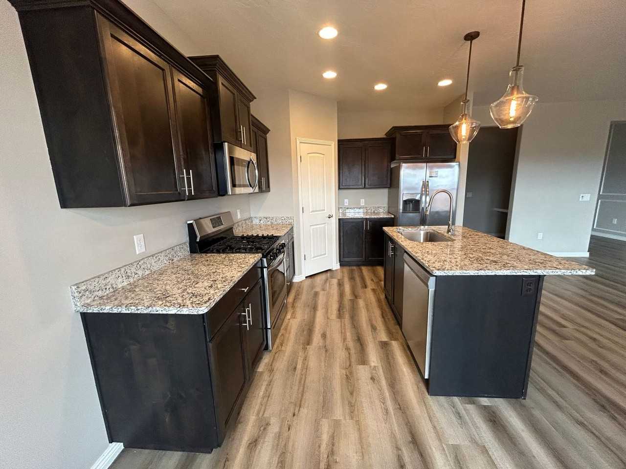 1656 E Honeycomb Dr - Photo 7 of 42