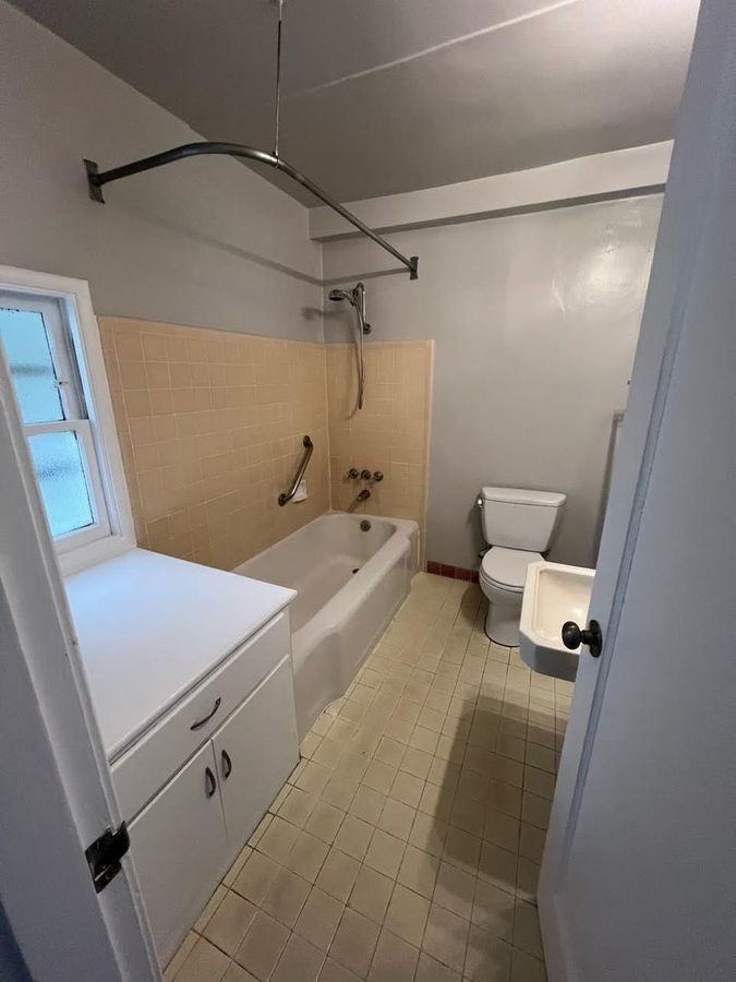 1207-1231 University Avenue - Photo 4 of 13