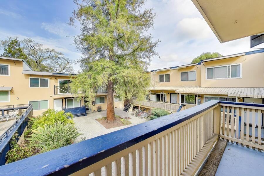 698 N Santa Cruz Avenue - Photo 5 of 50