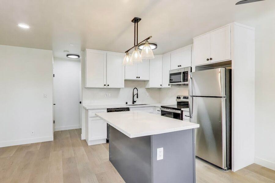 698 N Santa Cruz Avenue - Photo 7 of 50