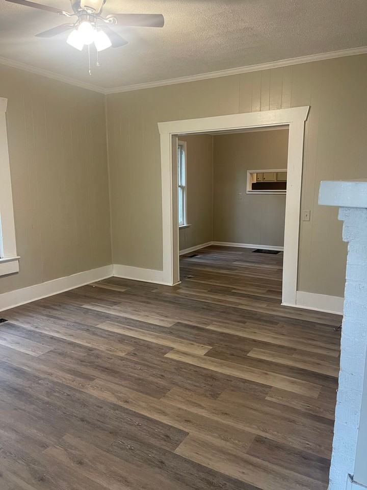 507 West St - Photo 2 of 14