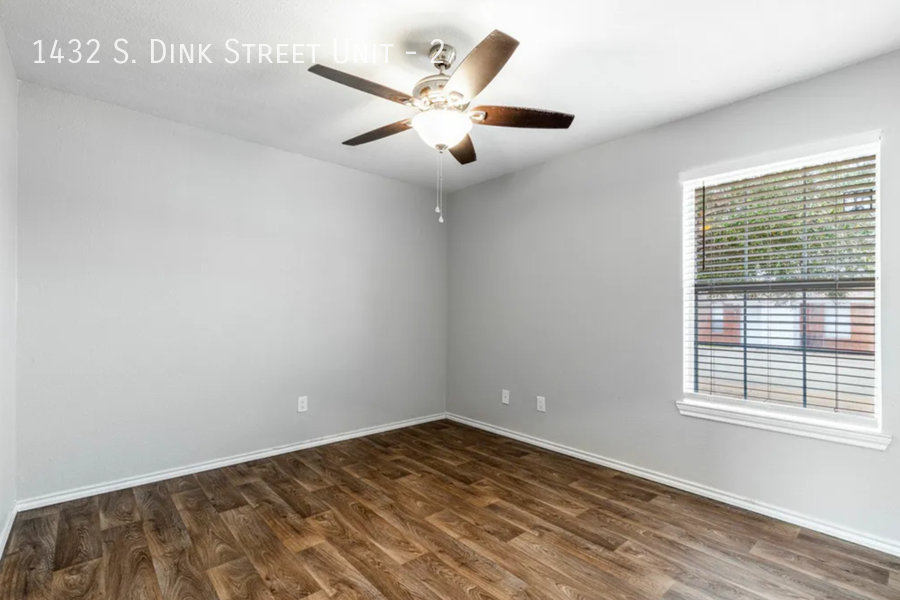 Cottage Row Apartments - Photo 4 of 8