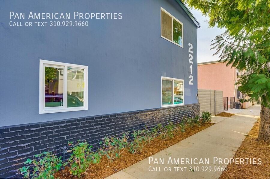 2212 E 15th St - Photo 2 of 19