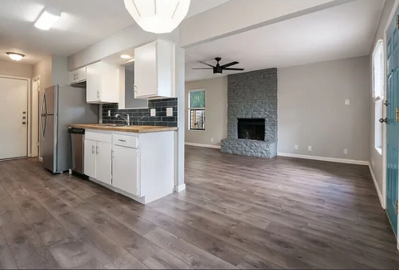 411 Parkhill Cv - Photo 2 of 14