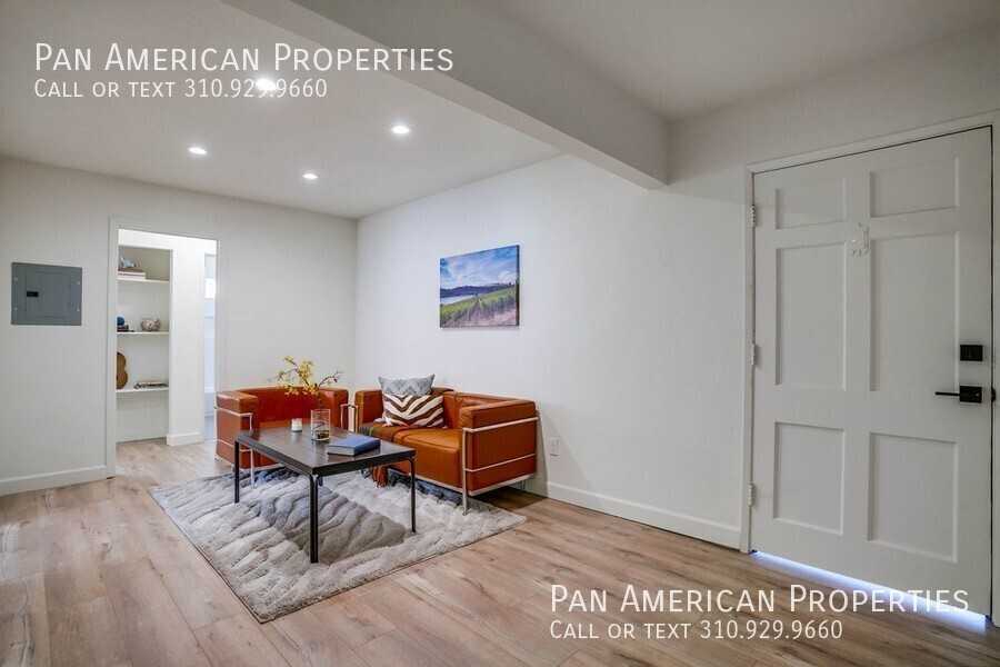 2466 Cedar Ave - Photo 6 of 29