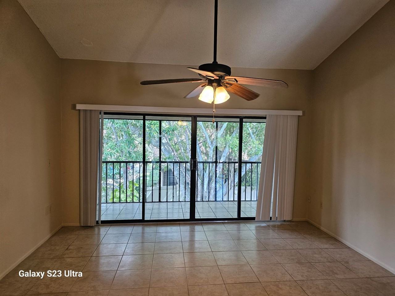 853 Mecca Dr - Photo 4 of 4