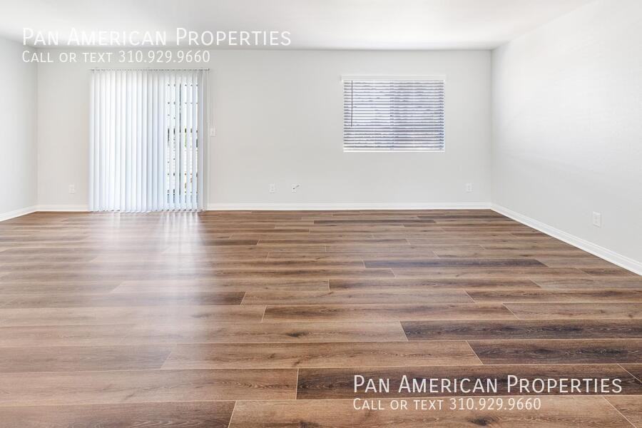 La Vista Apartments - Photo 2 of 15