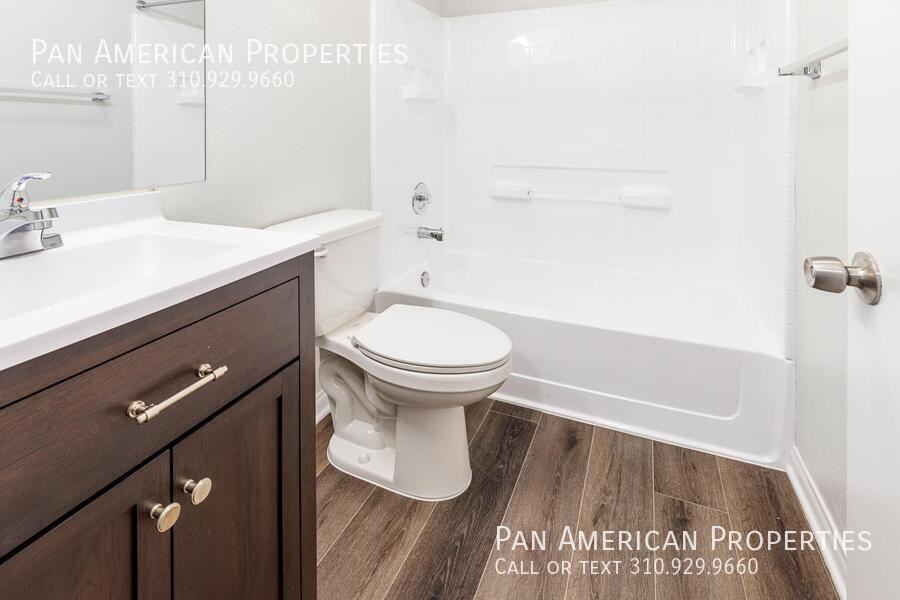 La Vista Apartments - Photo 5 of 15