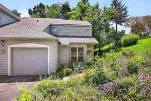 featured image of 1894 E Bay Pointe Dr