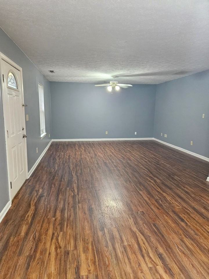 104 Bitter Sweet Rd - Photo 7 of 25