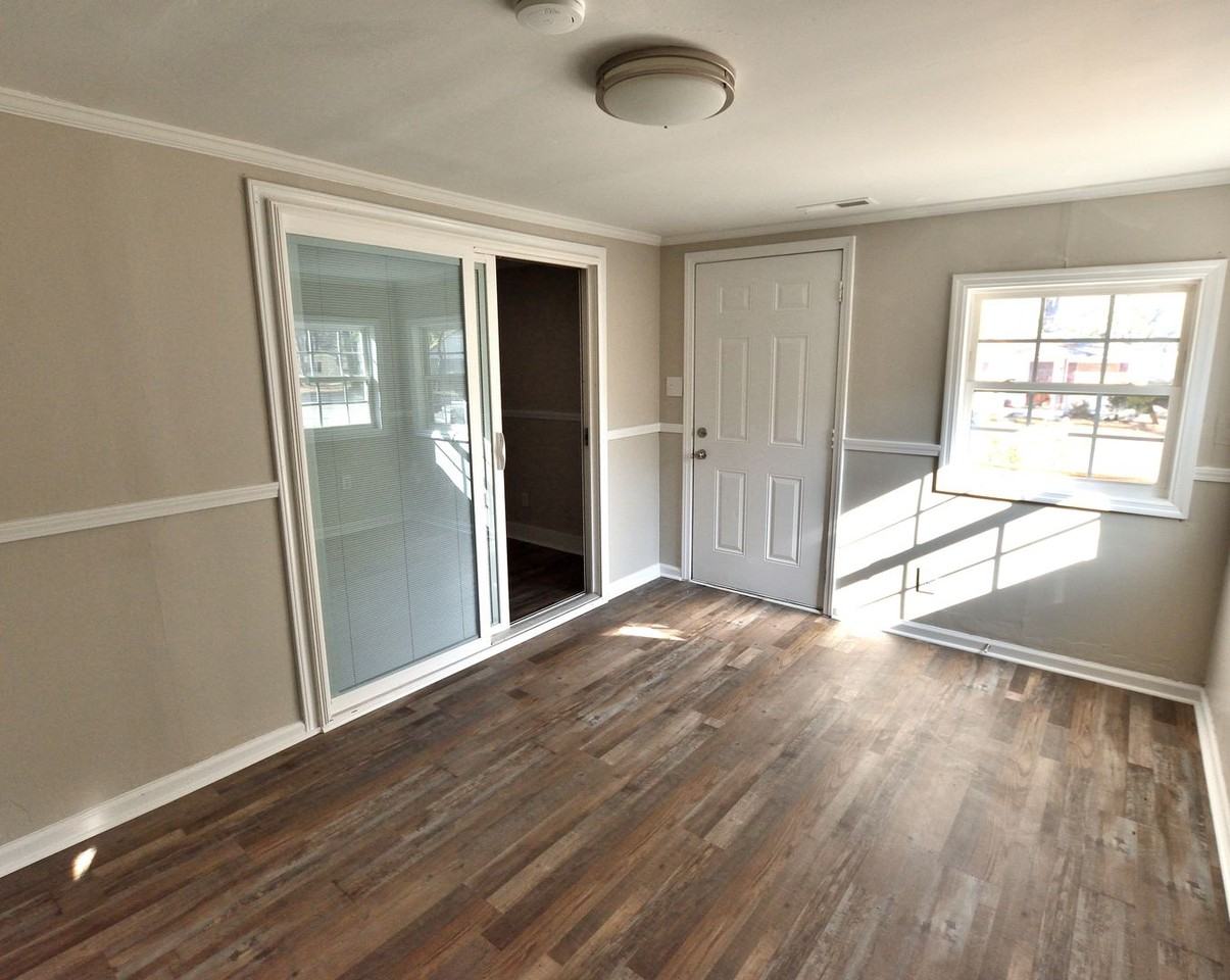 1577 Charter Dr - Photo 5 of 17