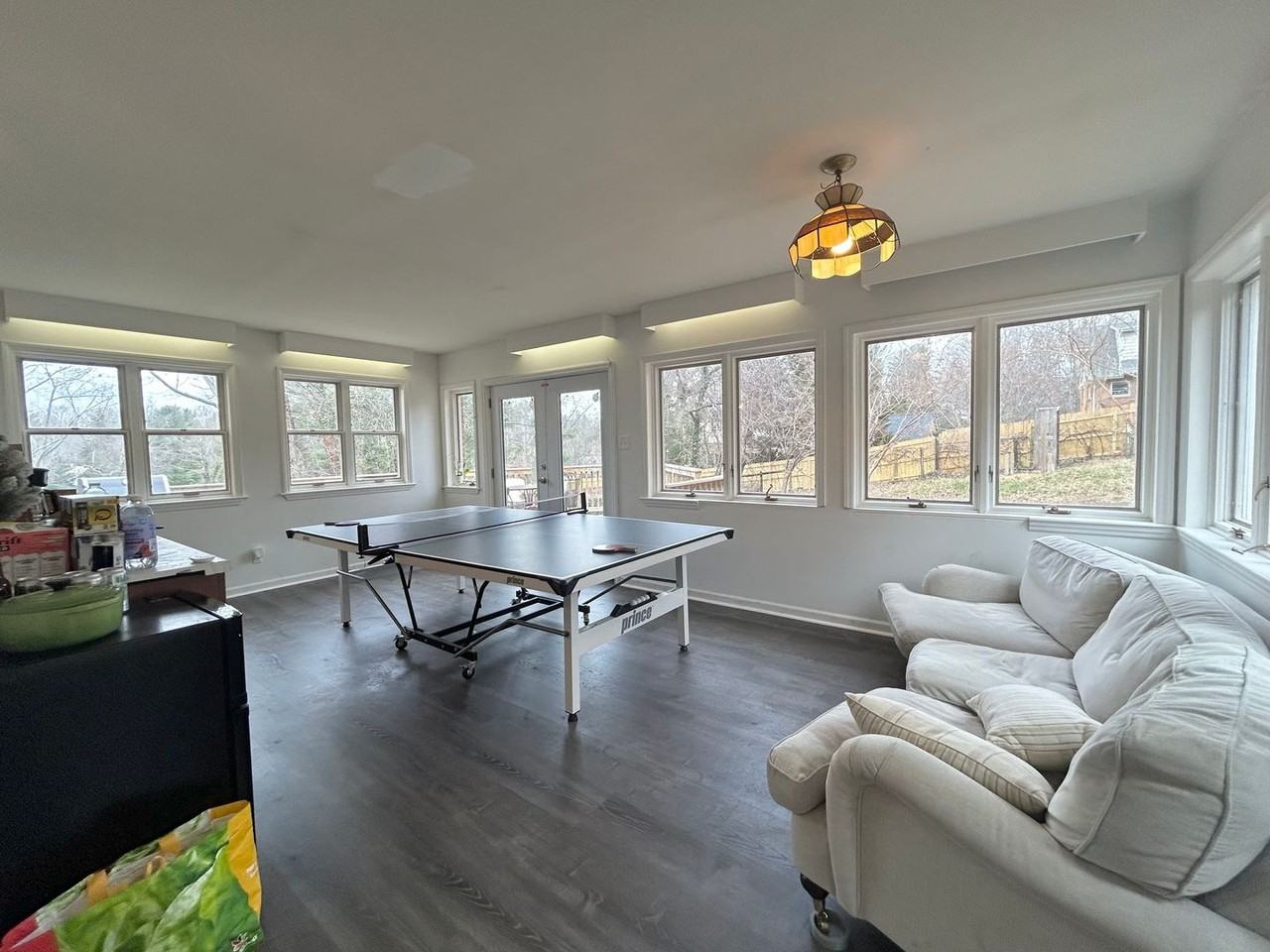 1413 Hillcrest Dr - Photo 2 of 19