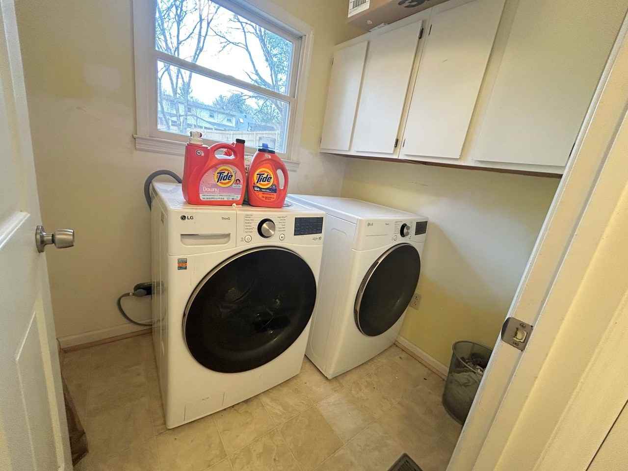 1413 Hillcrest Dr - Photo 6 of 19