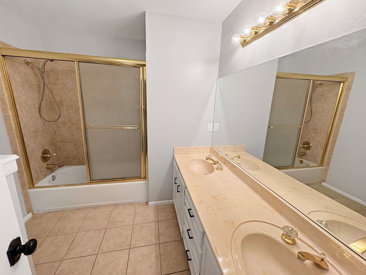 1102 W Pueblo Ave - Photo 6 of 11