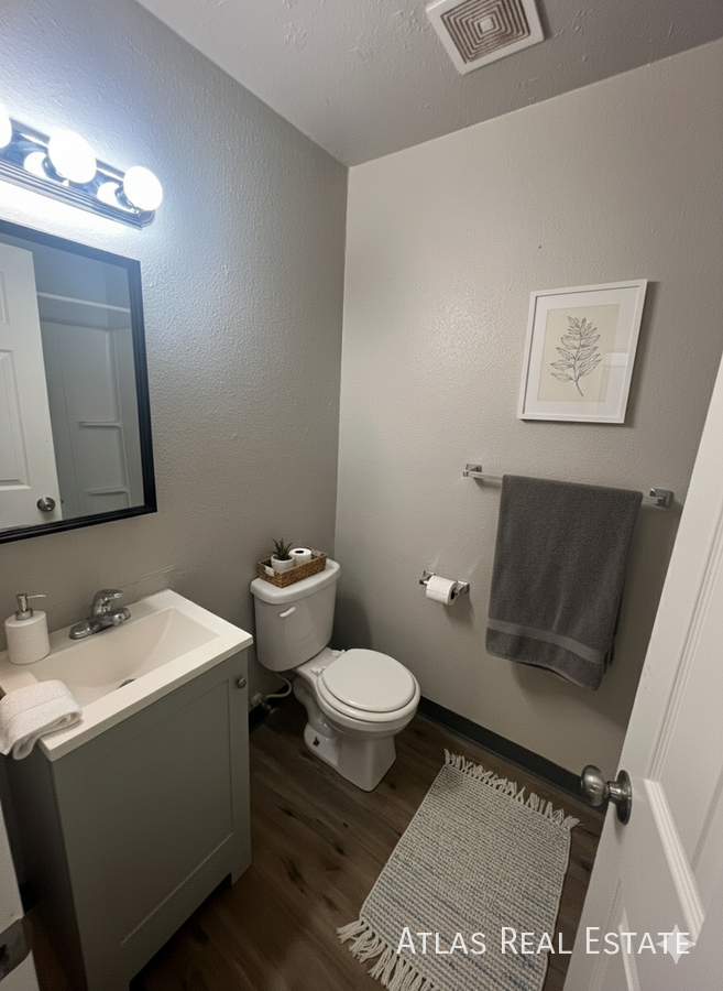 312 W Alabama Avenue - Photo 3 of 34