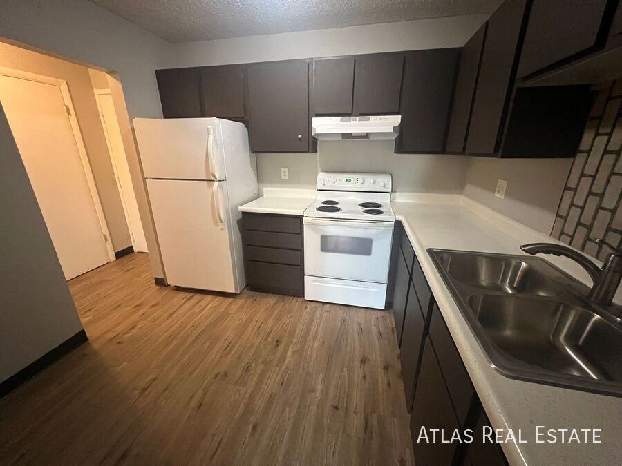 312 W Alabama Avenue - Photo 7 of 12