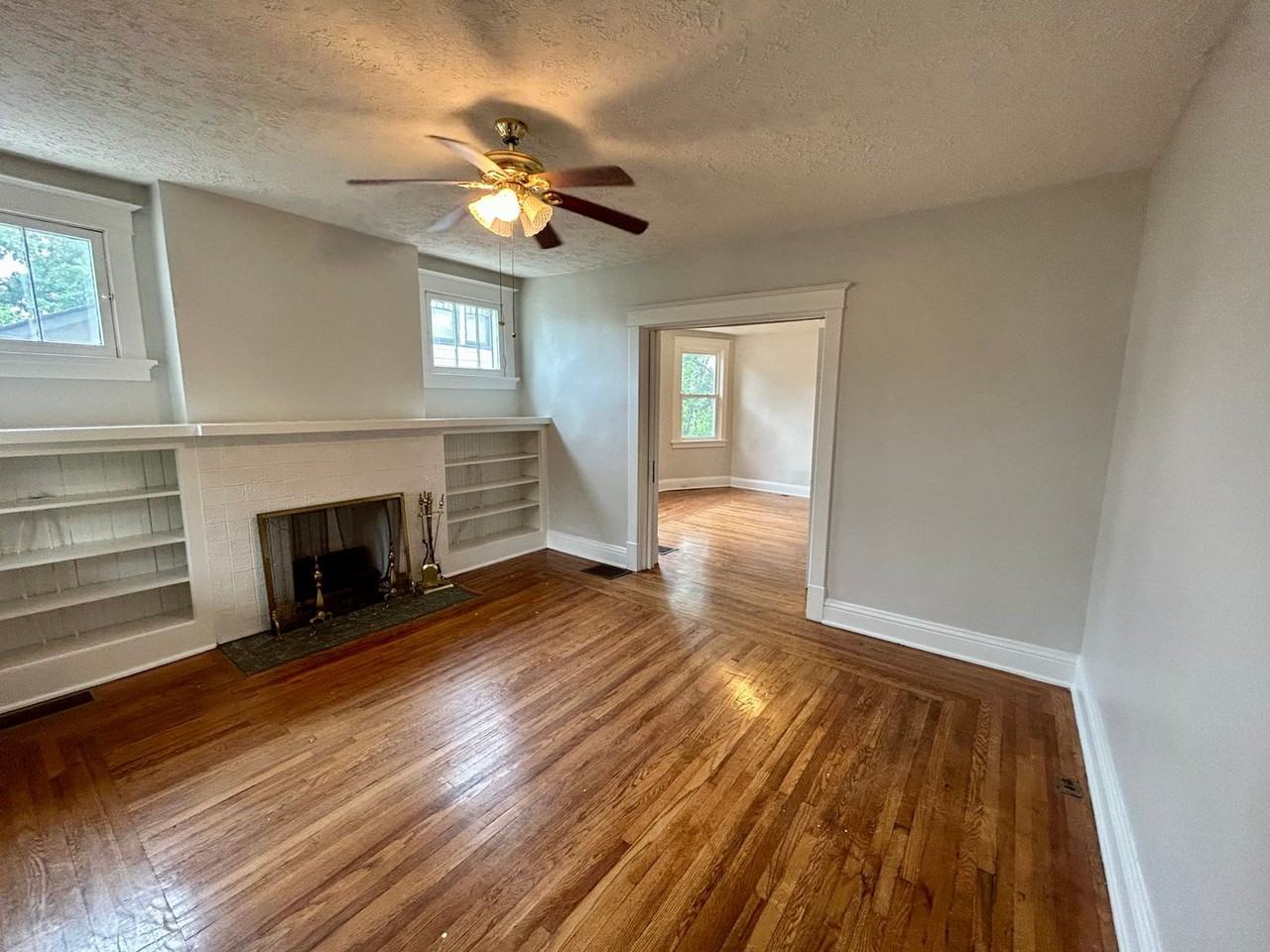 2350 Indian Mound Ave - Photo 4 of 19