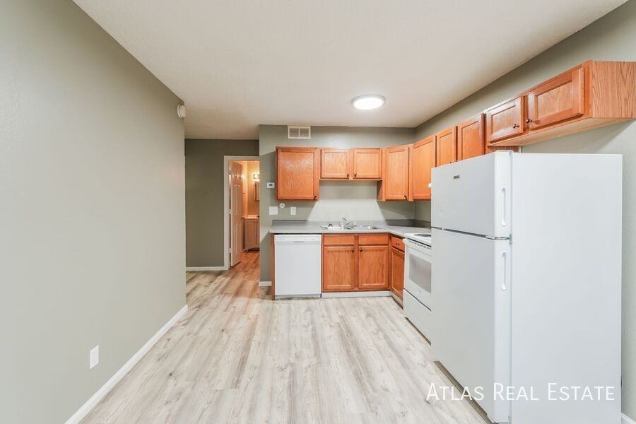 2610/2614 E Fountain Boulevard - Photo 2 of 50