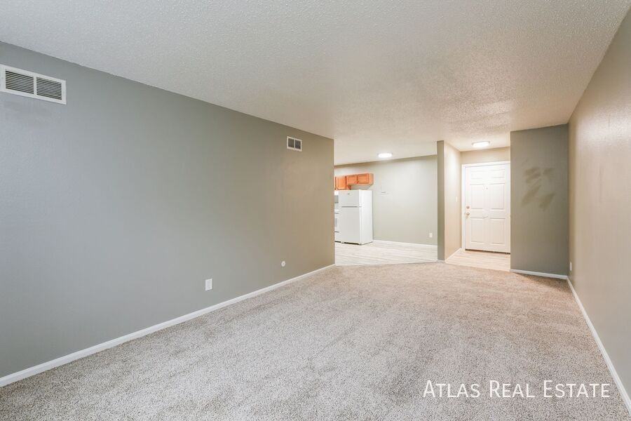 2610/2614 E Fountain Boulevard - Photo 4 of 50