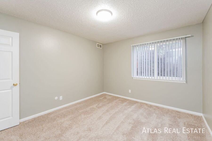 2610/2614 E Fountain Boulevard - Photo 5 of 50