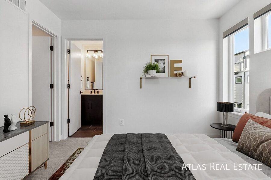 240 Osiander Street - Photo 4 of 17