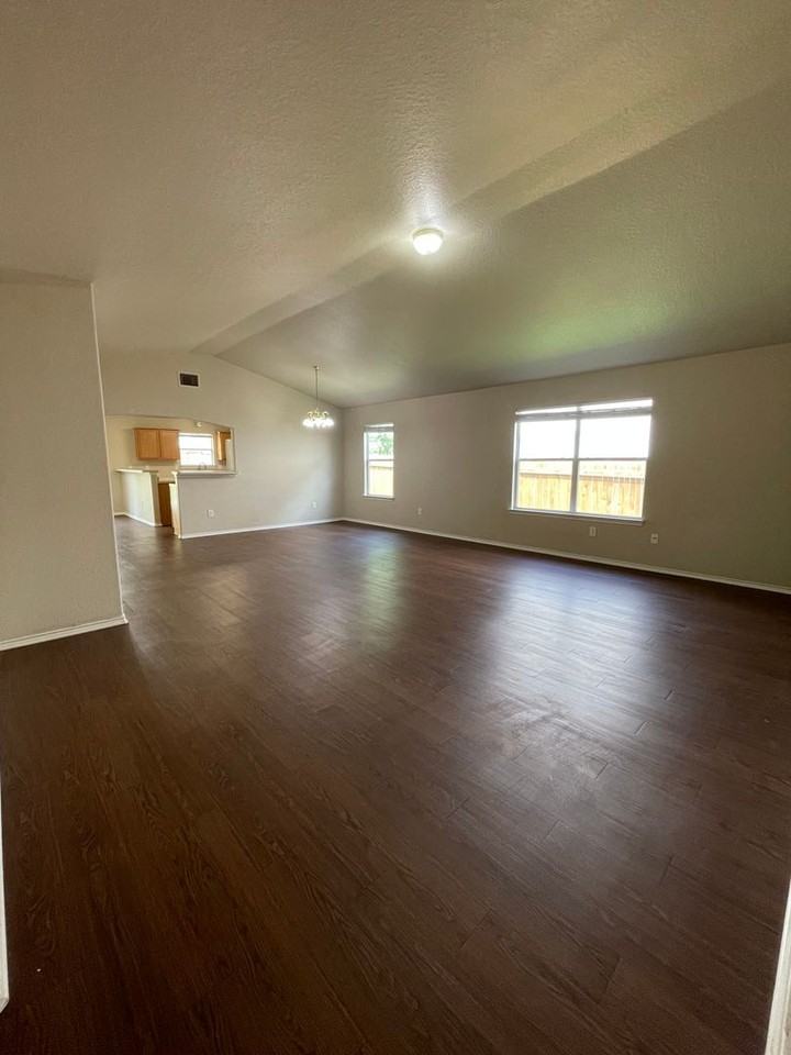 8418 Dusty Rdg - Photo 6 of 33