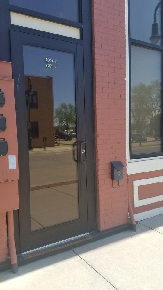 505 1/2 Pearl St - Photo 4 of 16