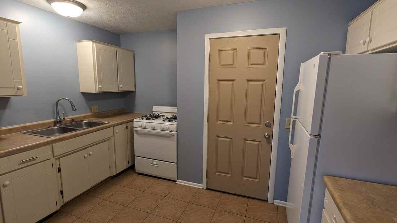 505 1/2 Pearl St - Photo 7 of 16