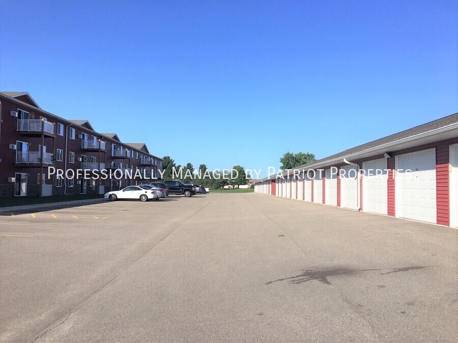 Berry Pointe Luxury Apartments - Photo 6 of 10