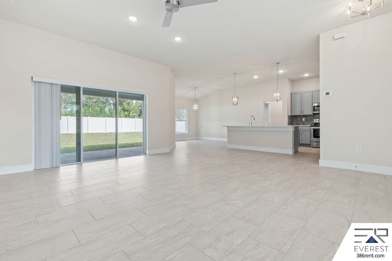 58 Bruce Ln - Photo 6 of 33