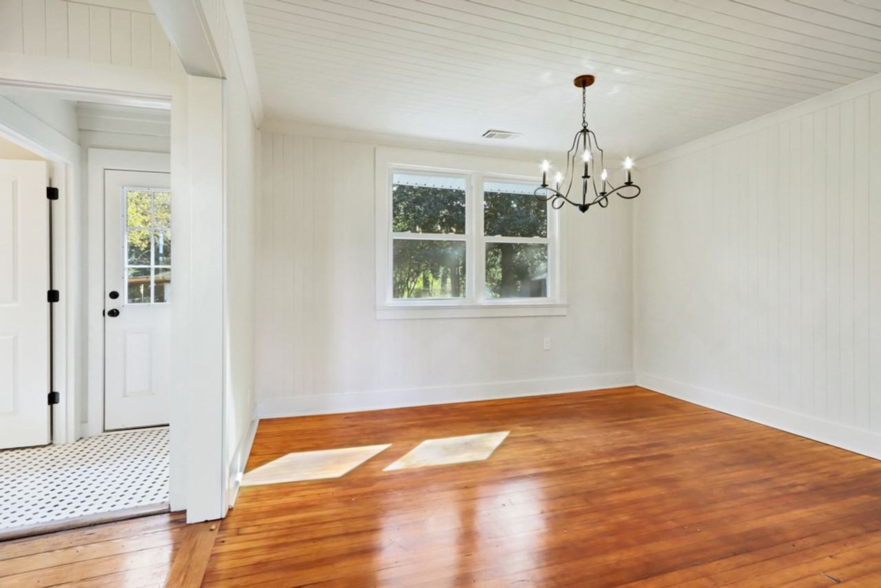 110 Laurel St - Photo 6 of 21