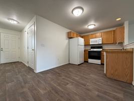 featured image of 2561 Nw Cedar Ave #2