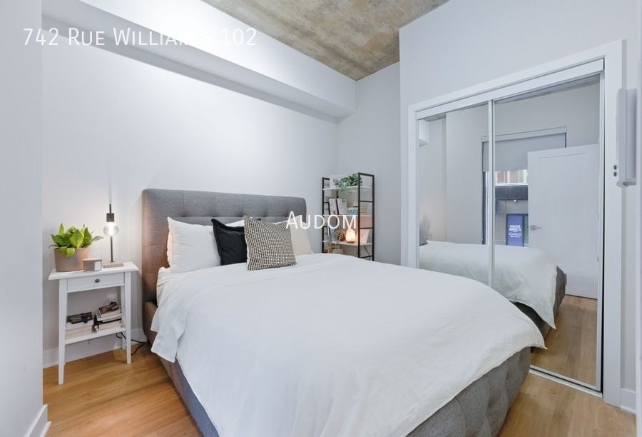 The Prince W - Photo 2 of 33