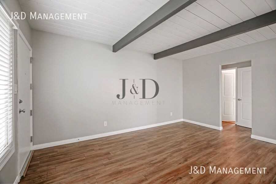 UDA4154 - Photo 2 of 12