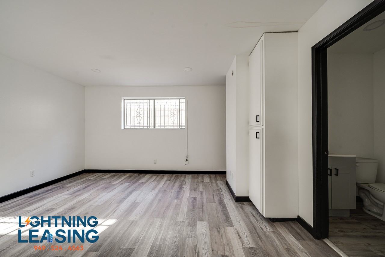 8204 Langdon Ave, Van Nuys, CA - Photo 5 of 14