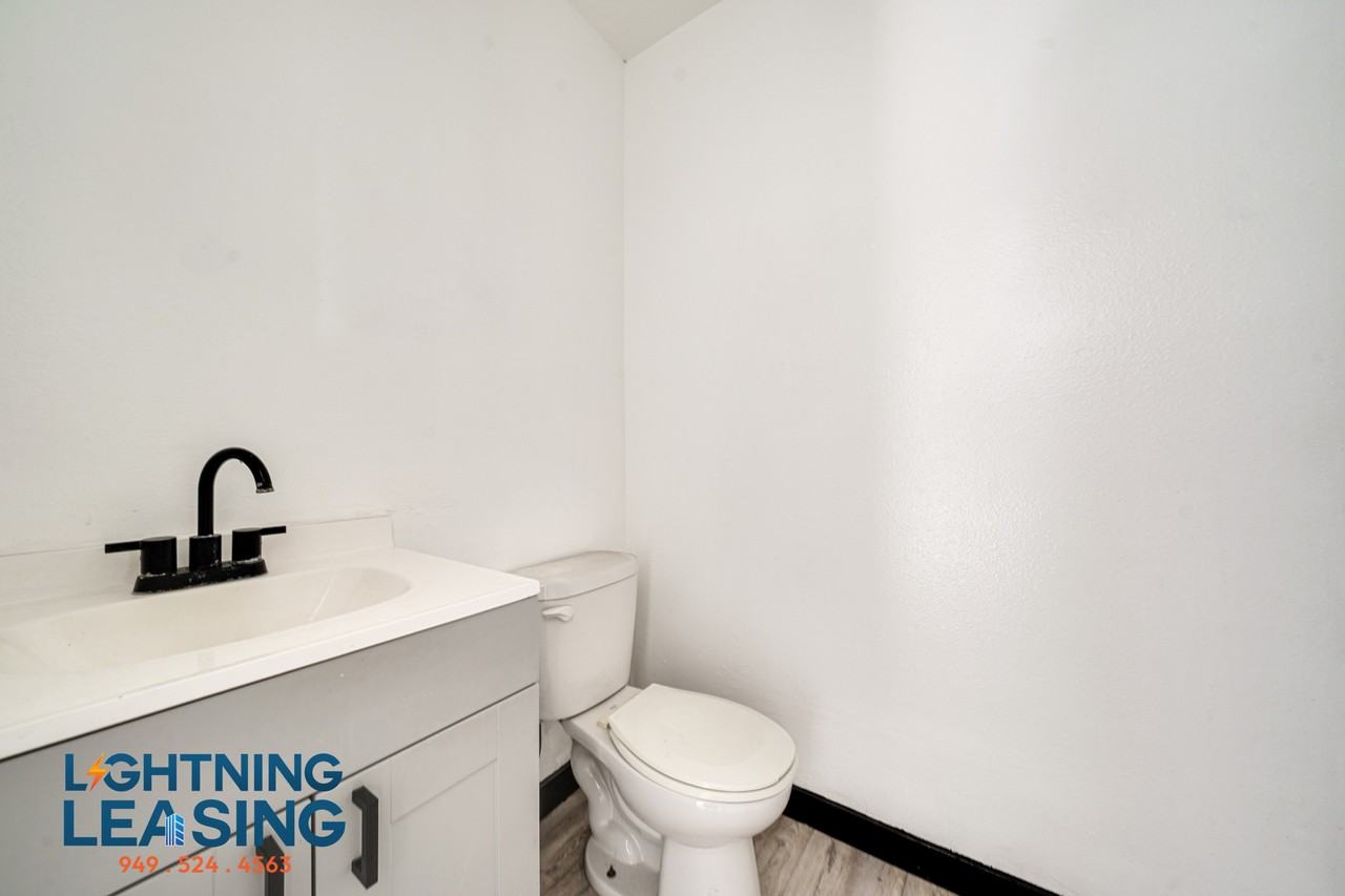 8204 Langdon Ave, Van Nuys, CA - Photo 6 of 14