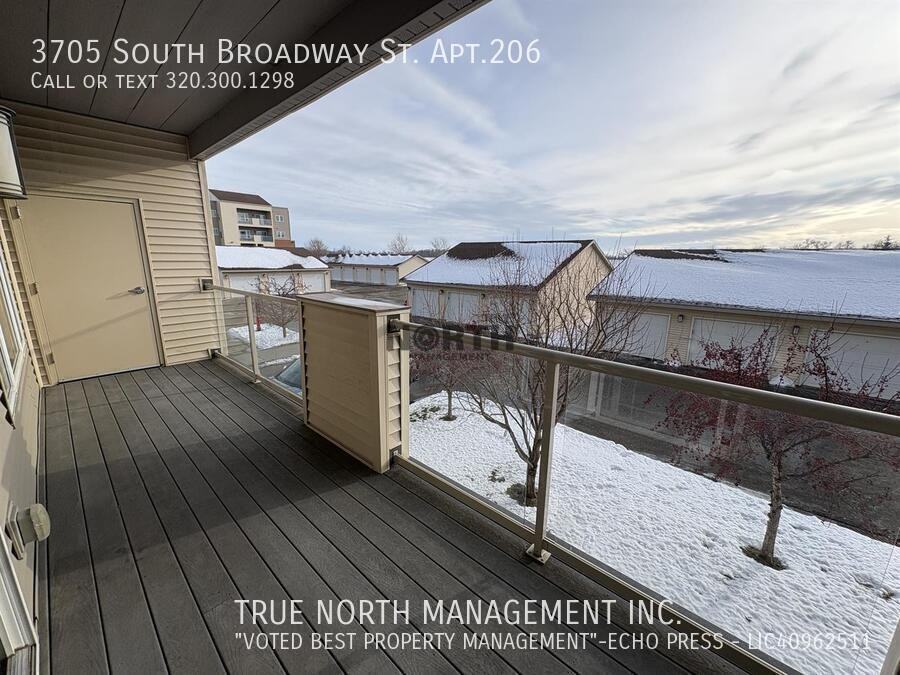 Lakewood Terrace-3707 - Photo 7 of 22