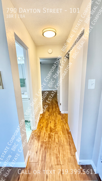 Bonneville Apts - Photo 7 of 10