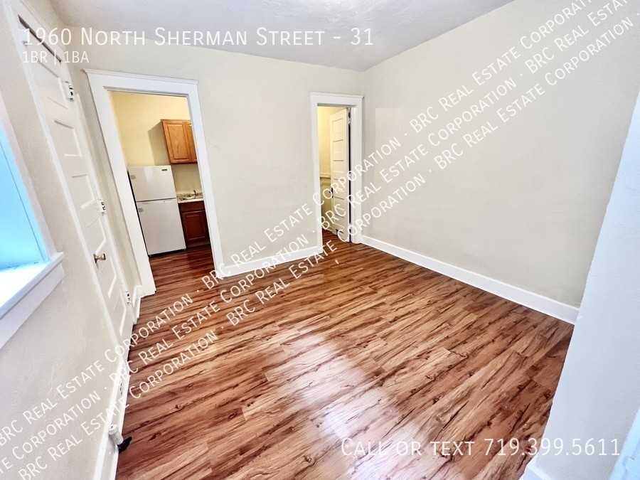Cross Apartments - Photo 4 of 18