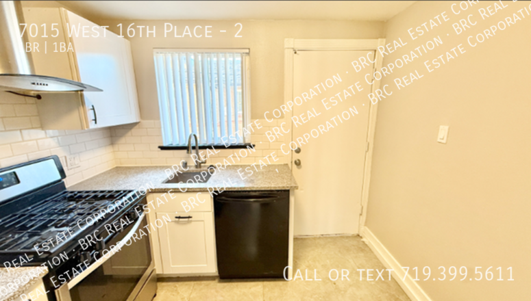 Flats at 16th - Photo 5 of 12