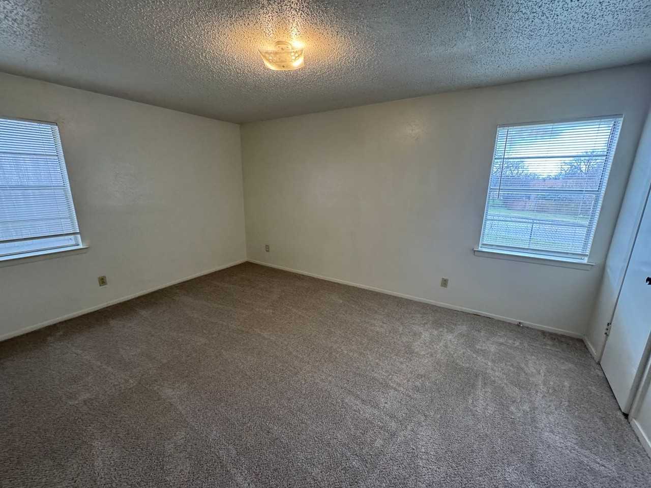 5604 Macgregor Dr - Photo 2 of 26