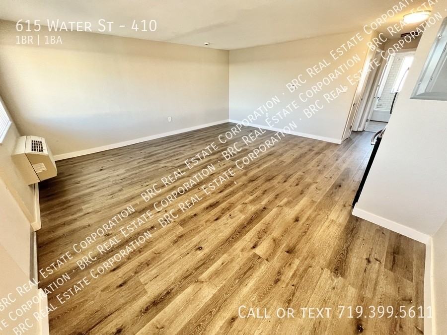 The Gold - Photo 3 of 11