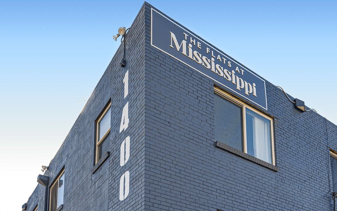 1400 W Mississippi Ave - Photo 2 of 4