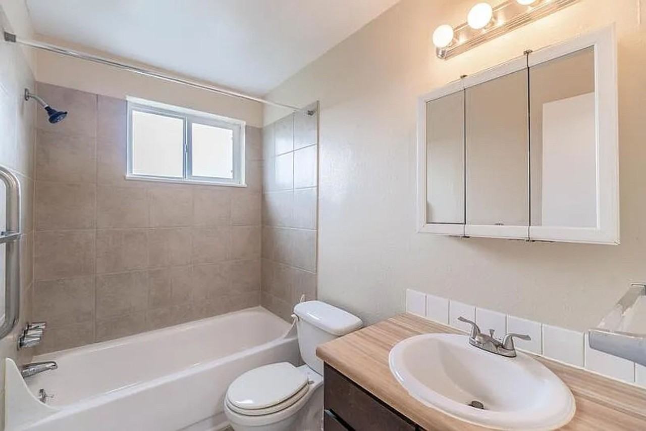 1420 West 71st Place - Photo 6 of 29