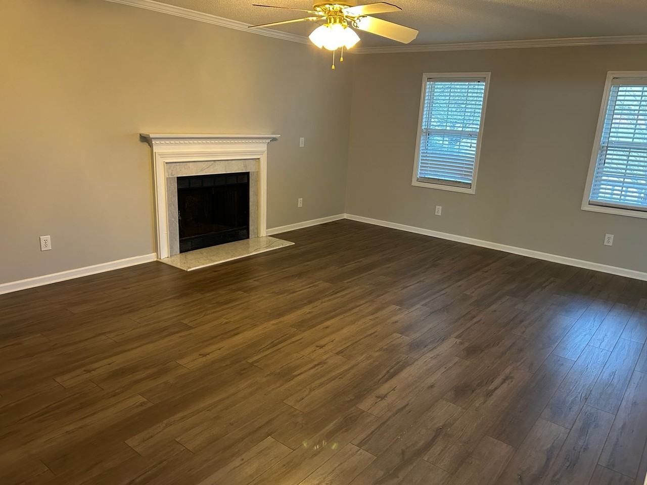 5200 Shallowford Rd - Photo 3 of 15