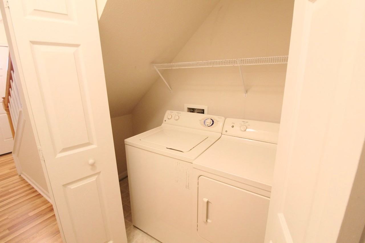 351 Emerson Ln - Photo 6 of 25